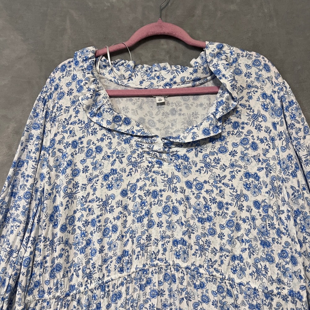 Crown & Ivy Blue White Floral Ruffle Neck Tiered Peplum Blouse Plus Size 3X - Picture 8 of 10